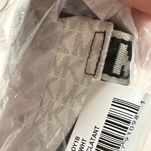 MICHAEL KORS Cooper Mini Logo Belt Bag Signature Print Unisex White Black NWT - Picture 9 of 9